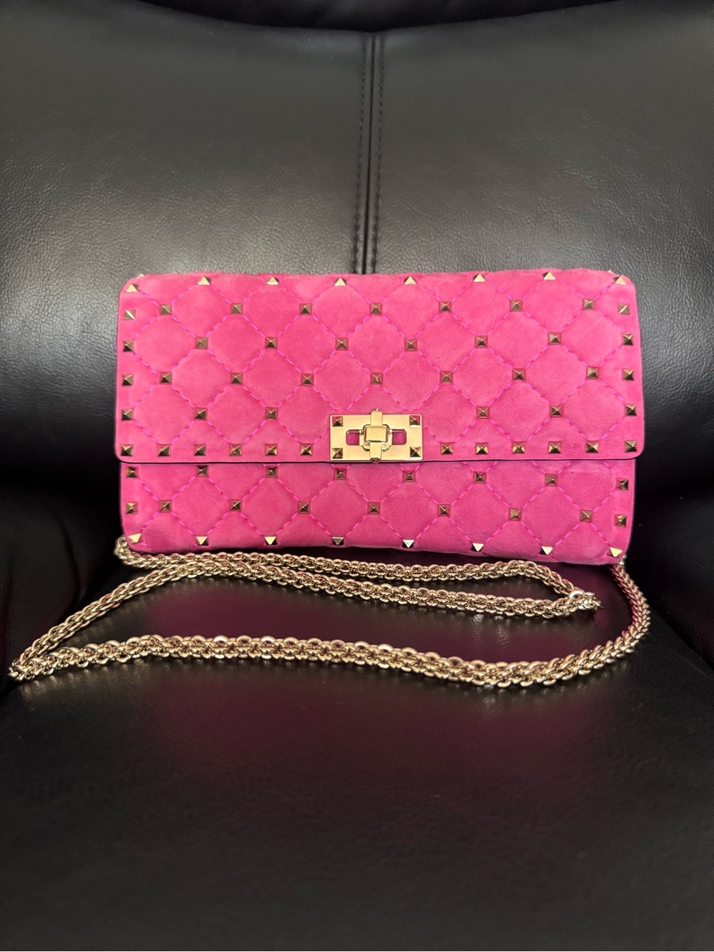 PRELOVED Valentino Garavani Pink Quilted Velvet Crossbody with LIGHT Gold Chain